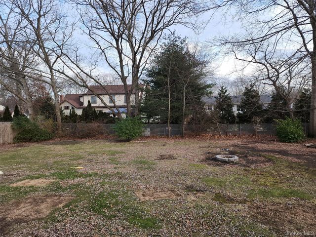 267 Woodhull Avenue, Port Jefferson Station, NY 11776