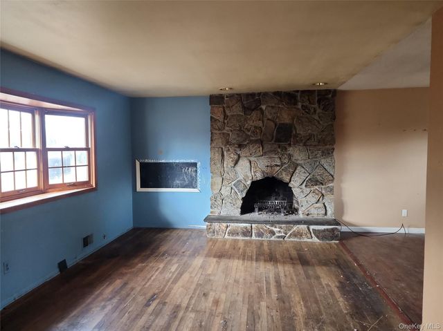 267 Woodhull Avenue, Port Jefferson Station, NY 11776