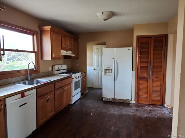 267 Woodhull Avenue, Port Jefferson Station, NY 11776