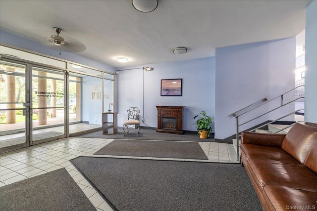 100 S Ocean Avenue 4U, Freeport, NY 11520