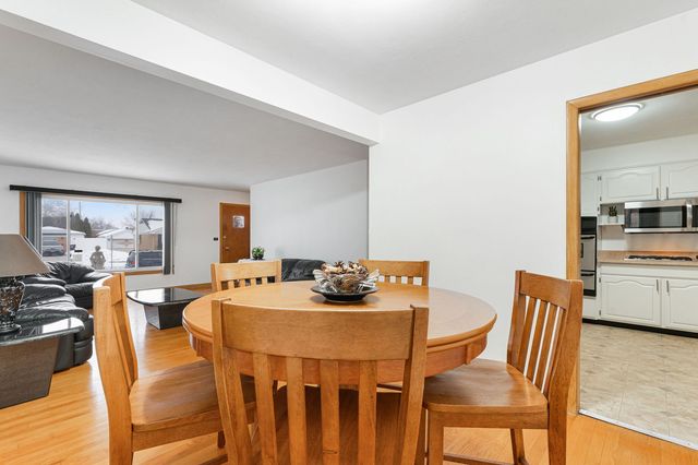 11129 Martindale Drive, Westchester, IL 60154