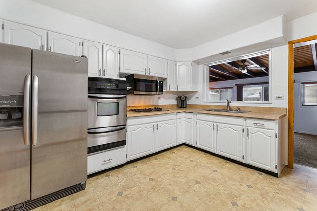 11129 Martindale Drive, Westchester, IL 60154