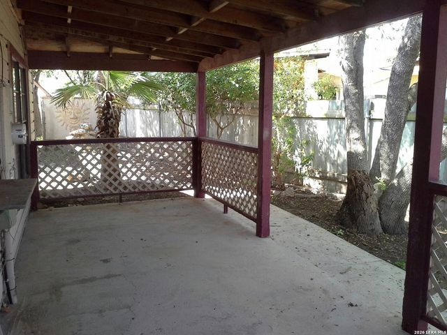 8448 Dixon Ridge, San Antonio, TX 78239