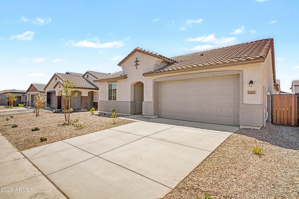 25263 W LA SALLE Street, Buckeye, AZ 85326 — photo 2