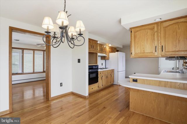 529 BRADDOCK SCHOOL RD, Slanesville, WV 25444