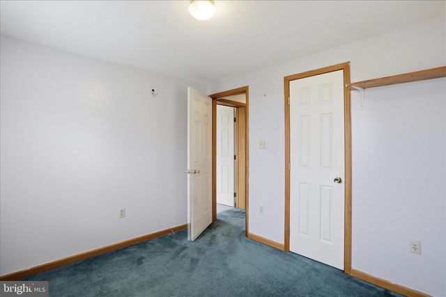 529 BRADDOCK SCHOOL RD, Slanesville, WV 25444