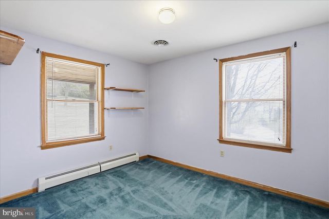 529 BRADDOCK SCHOOL RD, Slanesville, WV 25444