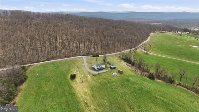 529 BRADDOCK SCHOOL RD, Slanesville, WV 25444
