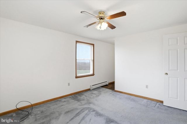 529 BRADDOCK SCHOOL RD, Slanesville, WV 25444