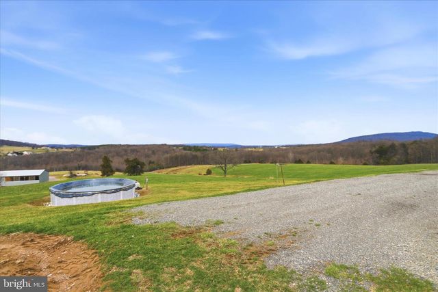 529 BRADDOCK SCHOOL RD, Slanesville, WV 25444