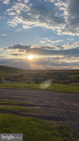 529 BRADDOCK SCHOOL RD, Slanesville, WV 25444