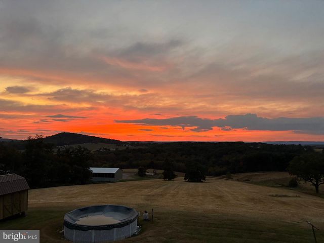 529 BRADDOCK SCHOOL RD, Slanesville, WV 25444