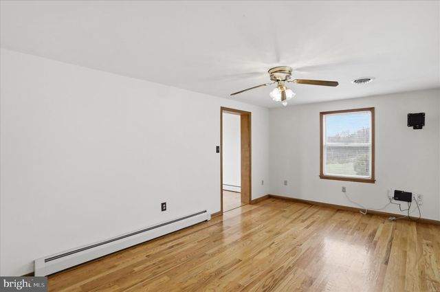 529 BRADDOCK SCHOOL RD, Slanesville, WV 25444