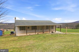 529 BRADDOCK SCHOOL RD, Slanesville, WV 25444
