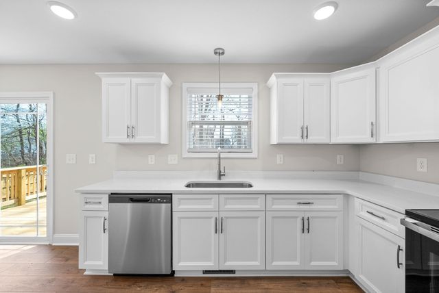 1252 Iris Glen Drive, Clarksville, TN 37042