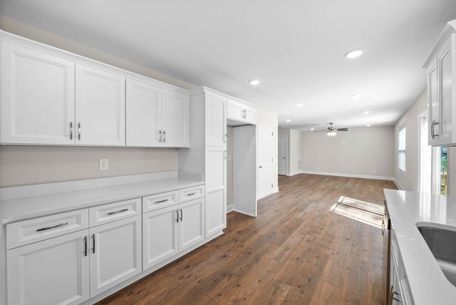 1252 Iris Glen Drive, Clarksville, TN 37042