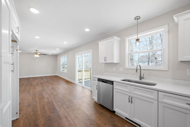 1252 Iris Glen Drive, Clarksville, TN 37042