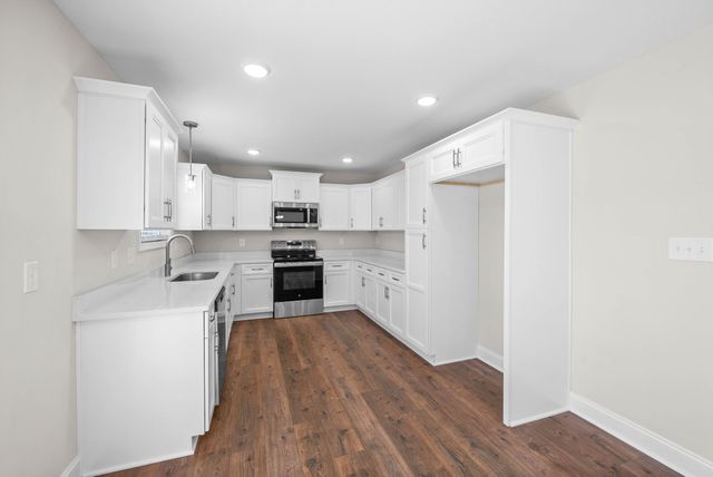 1252 Iris Glen Drive, Clarksville, TN 37042