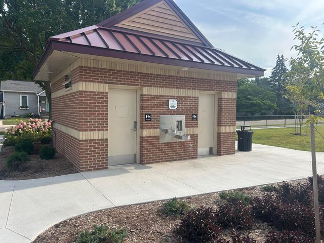 279 Wall Street, Zeeland City, MI 49464