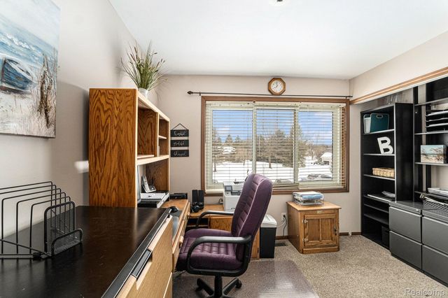 9213 Apple Orchard Drive, Tyrone Township, MI 48430