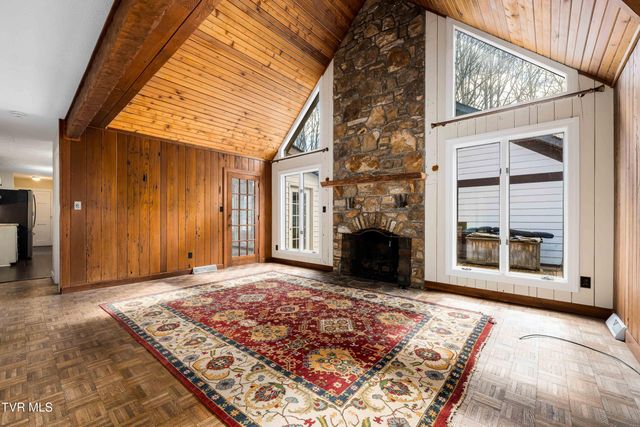 746 Quail Hollow Drive, Elizabethton, TN 37643