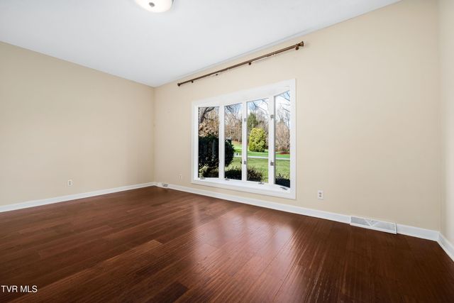 746 Quail Hollow Drive, Elizabethton, TN 37643