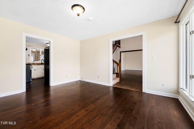 746 Quail Hollow Drive, Elizabethton, TN 37643