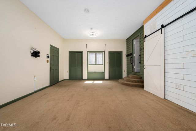 746 Quail Hollow Drive, Elizabethton, TN 37643