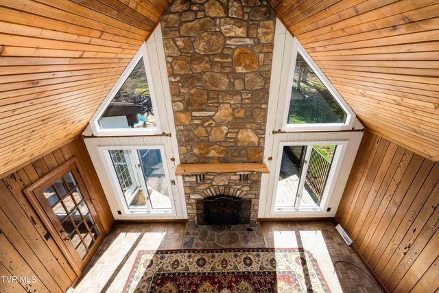 746 Quail Hollow Drive, Elizabethton, TN 37643