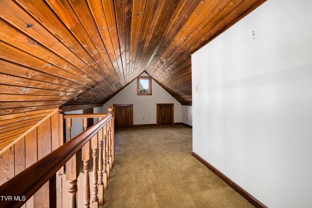 746 Quail Hollow Drive, Elizabethton, TN 37643