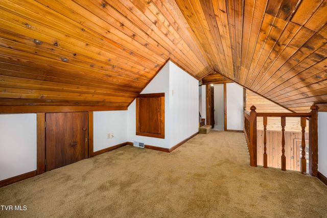 746 Quail Hollow Drive, Elizabethton, TN 37643