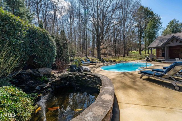 746 Quail Hollow Drive, Elizabethton, TN 37643