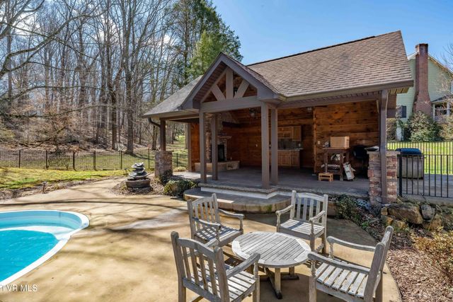 746 Quail Hollow Drive, Elizabethton, TN 37643