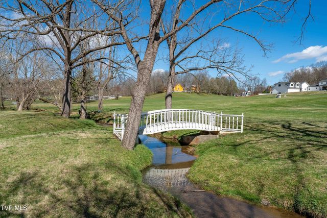 746 Quail Hollow Drive, Elizabethton, TN 37643