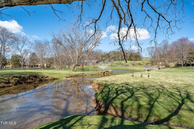 746 Quail Hollow Drive, Elizabethton, TN 37643