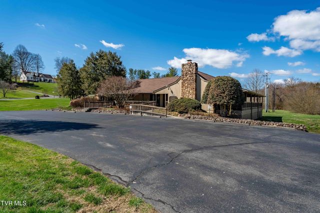 746 Quail Hollow Drive, Elizabethton, TN 37643