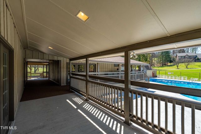 746 Quail Hollow Drive, Elizabethton, TN 37643