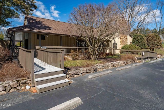 746 Quail Hollow Drive, Elizabethton, TN 37643