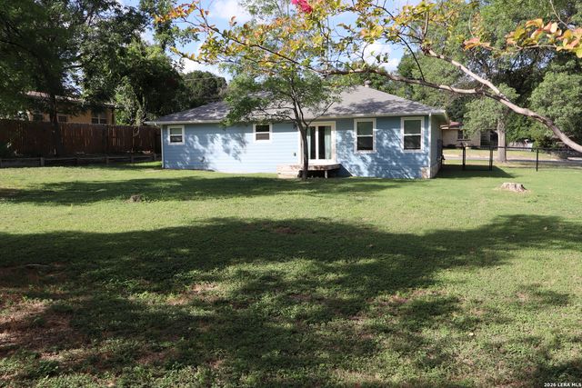 529 LAUREL LN, New Braunfels, TX 78130