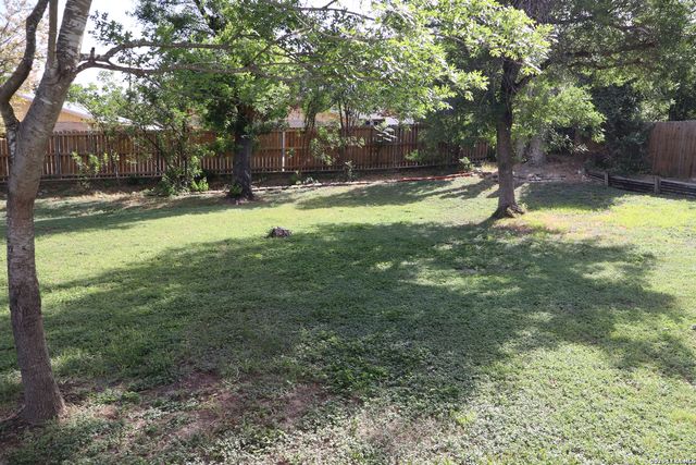 529 LAUREL LN, New Braunfels, TX 78130