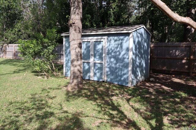 529 LAUREL LN, New Braunfels, TX 78130