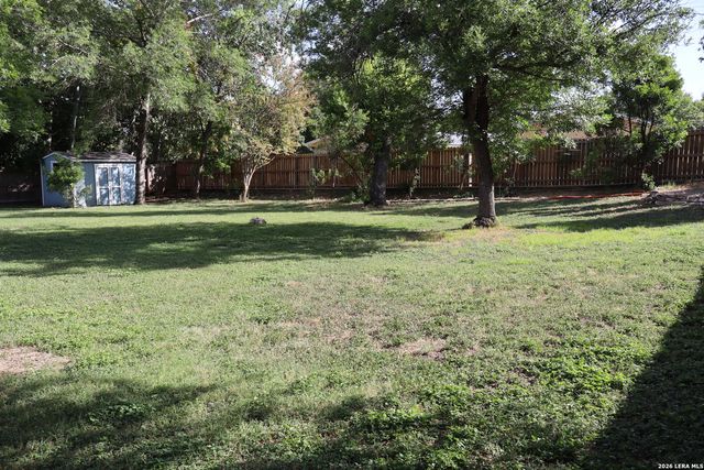 529 LAUREL LN, New Braunfels, TX 78130