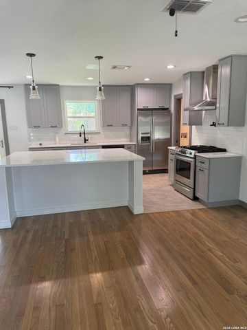 529 LAUREL LN, New Braunfels, TX 78130