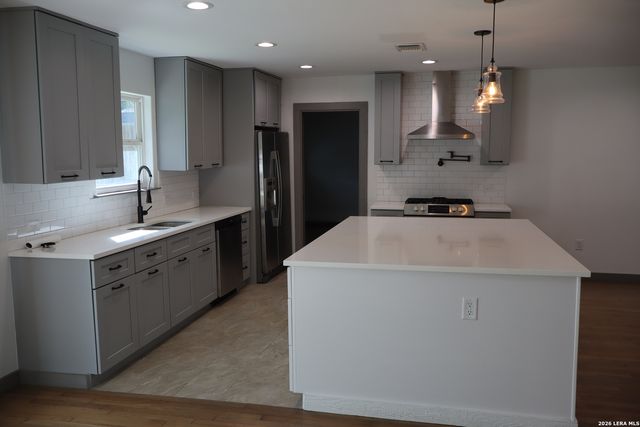 529 LAUREL LN, New Braunfels, TX 78130