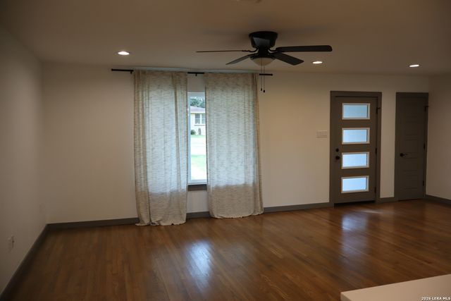 529 LAUREL LN, New Braunfels, TX 78130