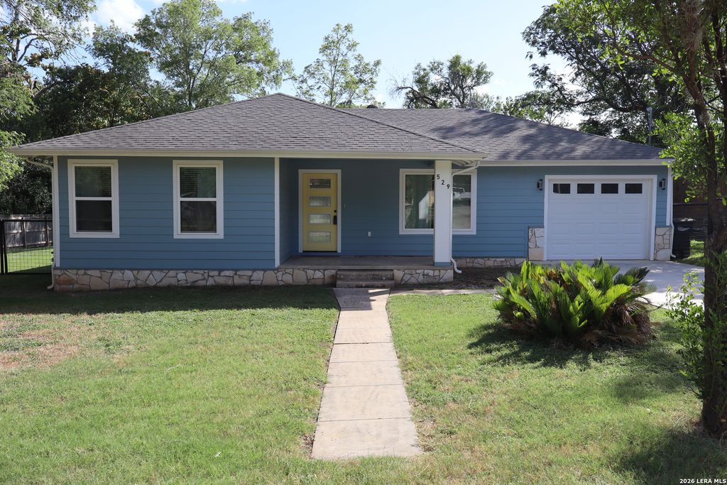 529 LAUREL LN, New Braunfels, TX 78130