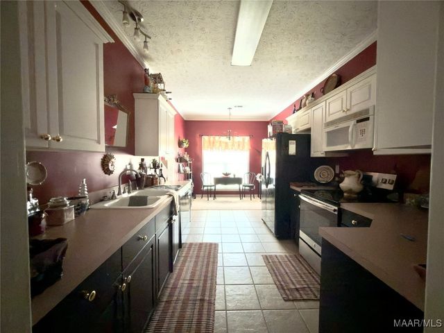 263 Live Oaks Drive, Millbrook, AL 36054