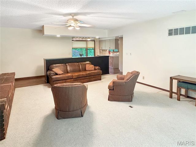635 E Villa Ridge Road, Villa Ridge, MO 63089