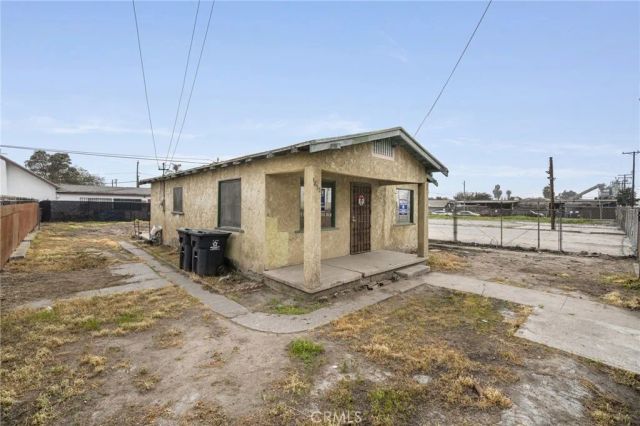 1822 W 4th, Santa Ana, CA 92703