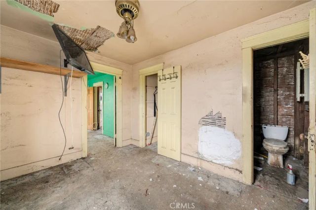 1822 W 4th, Santa Ana, CA 92703